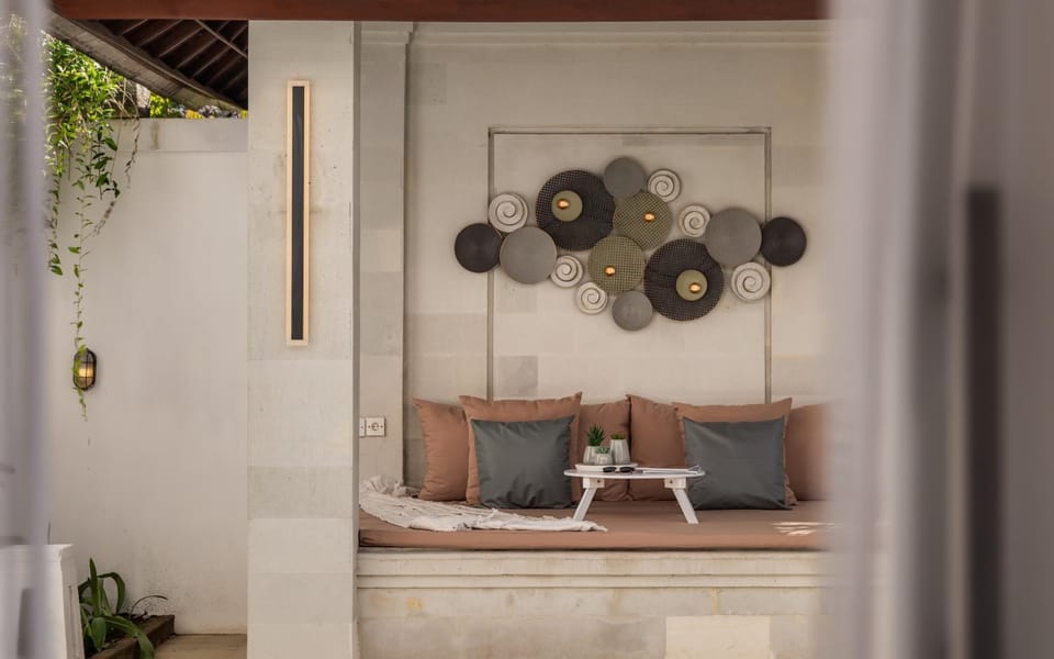 Living room, Other, Photo of the whole room, Decorative detail, Seating area, On site
