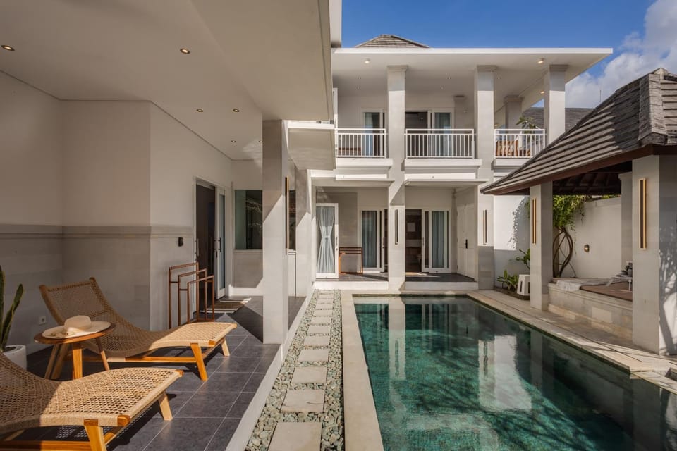 Property building, Facade/entrance, Day, Bird's eye view, Garden, View (from property/room), Other, Photo of the whole room, On site, Swimming pool, Location, Inner courtyard view, sunbed