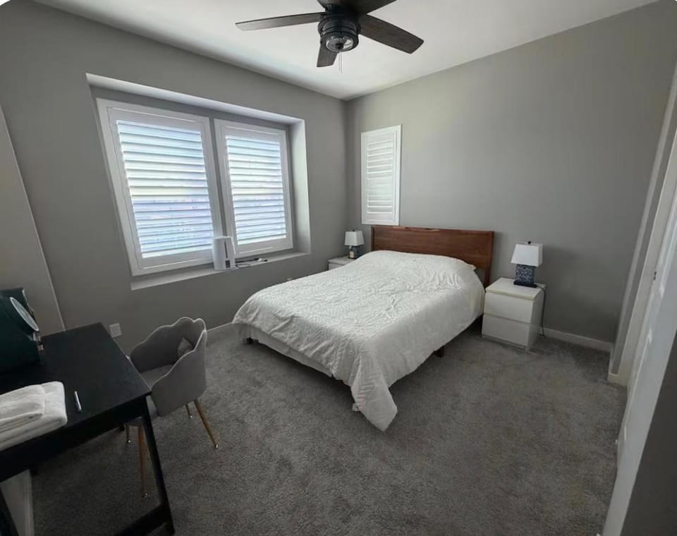 Bright and Cozy Bay Window Cottage 6 Vacation rental in Eastvale
