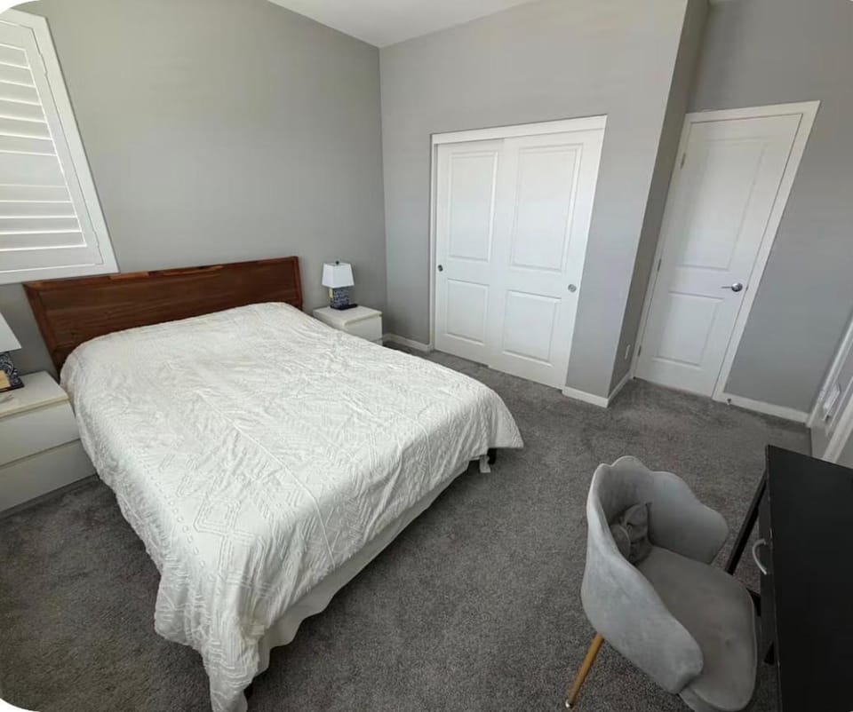 Bright and Cozy Bay Window Cottage 6 Vacation rental in Eastvale