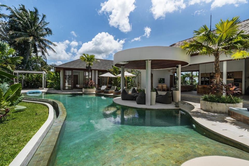 Property building, Swimming pool