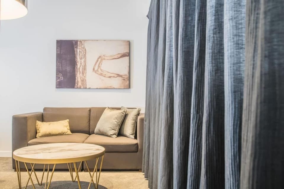 Modern Hotel Apartment Perfect location House in Sydney