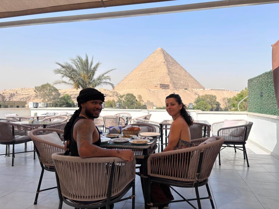 Patio, Nearby landmark, Restaurant/places to eat, Day, People, Natural landscape, Living room, Food and drinks, Banquet/Function facilities, Seating area, Dining area, Food, Guests, Mountain view, group of guests