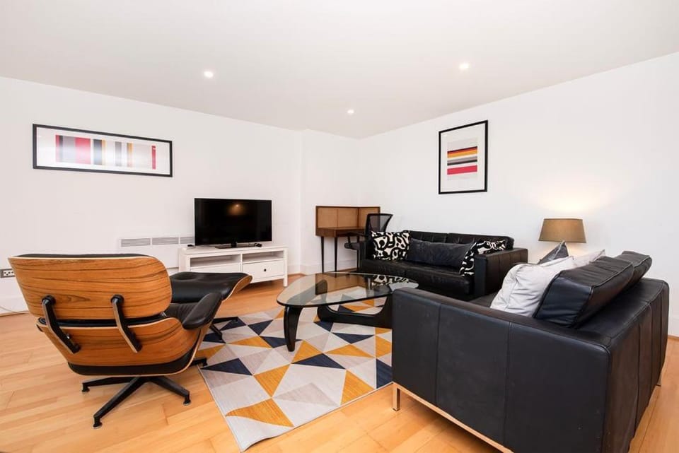 River View 2 Bed Apartment in City of Westminster