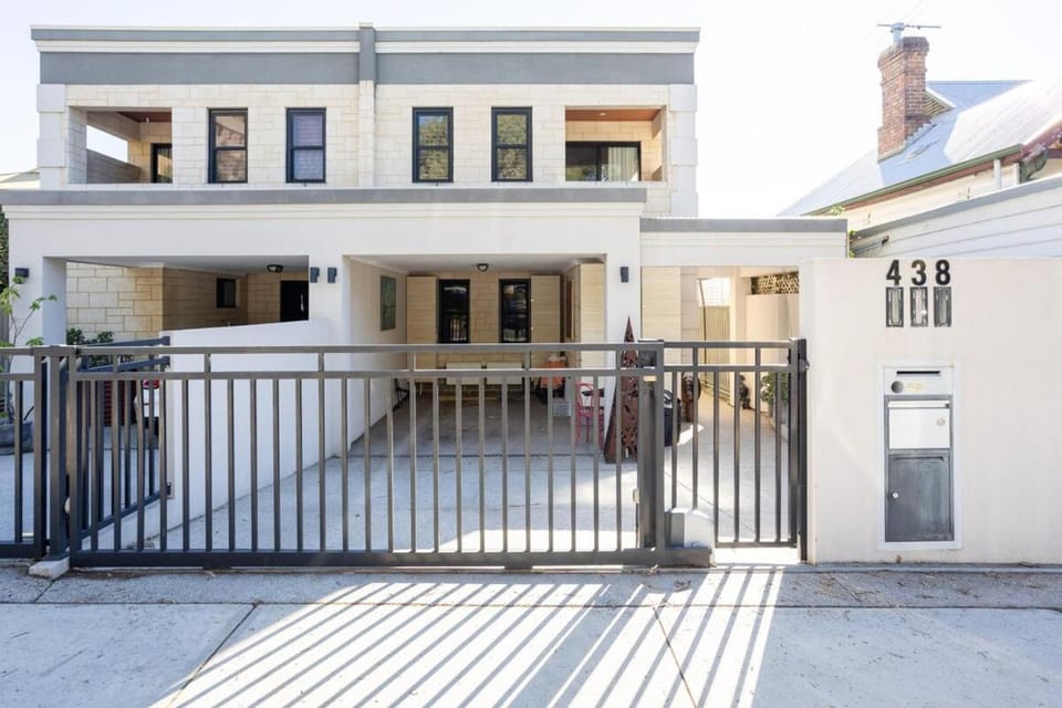 Property building, Day