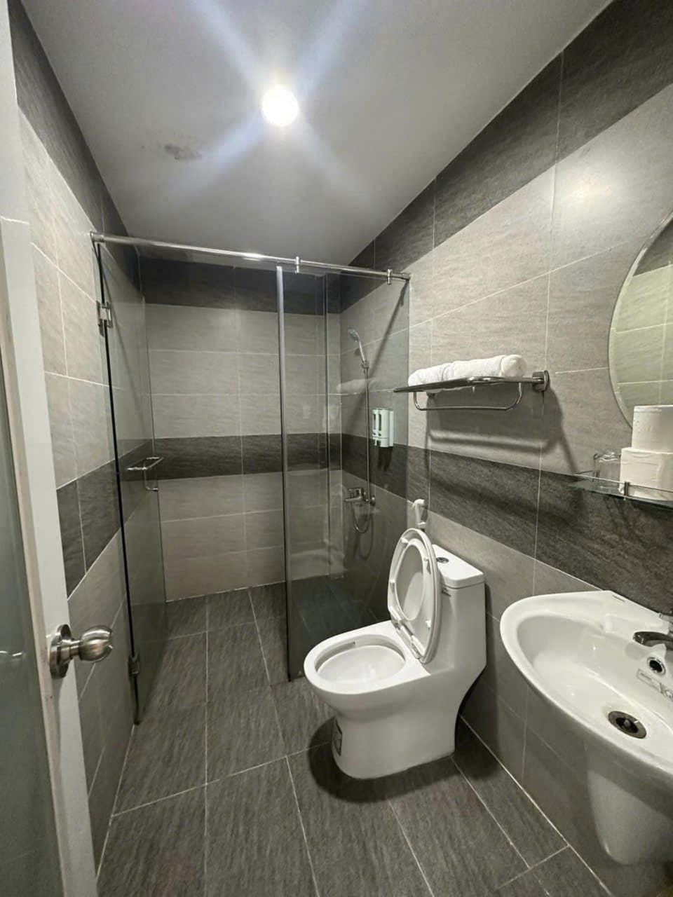 Sông Kinh Hotel - Hồ Tràm Hotel in Bình Thuận Province