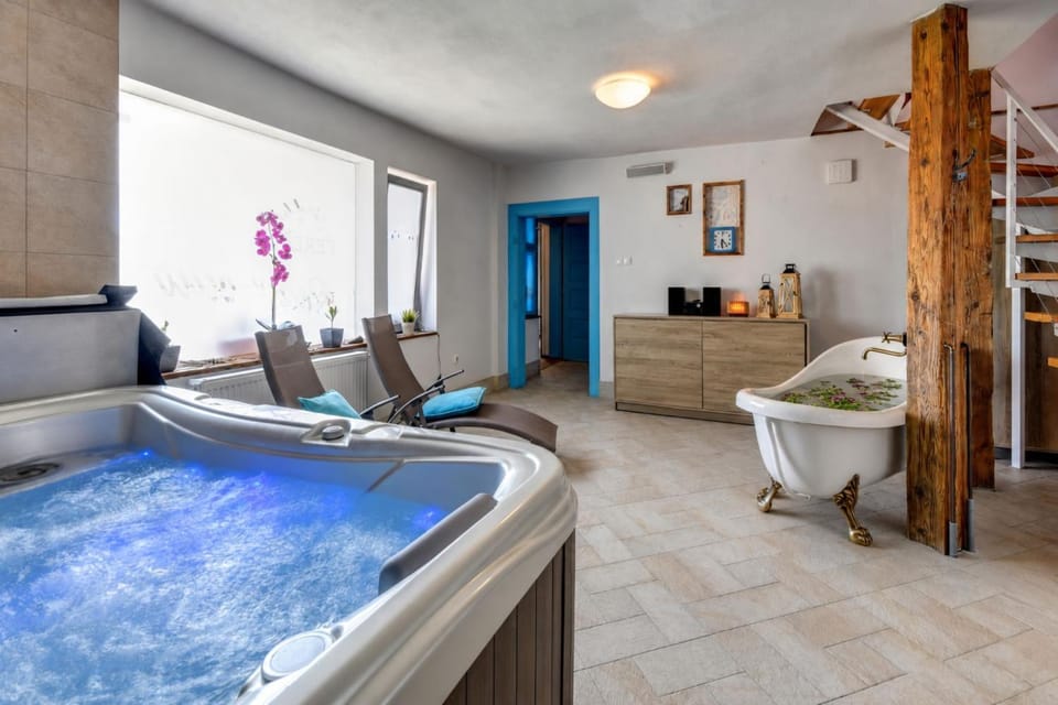 Hot Tub, Bathroom, Bath