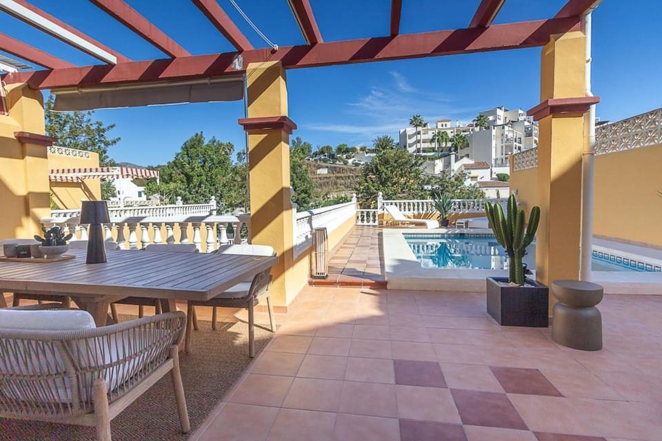 Balcony/Terrace, Swimming pool