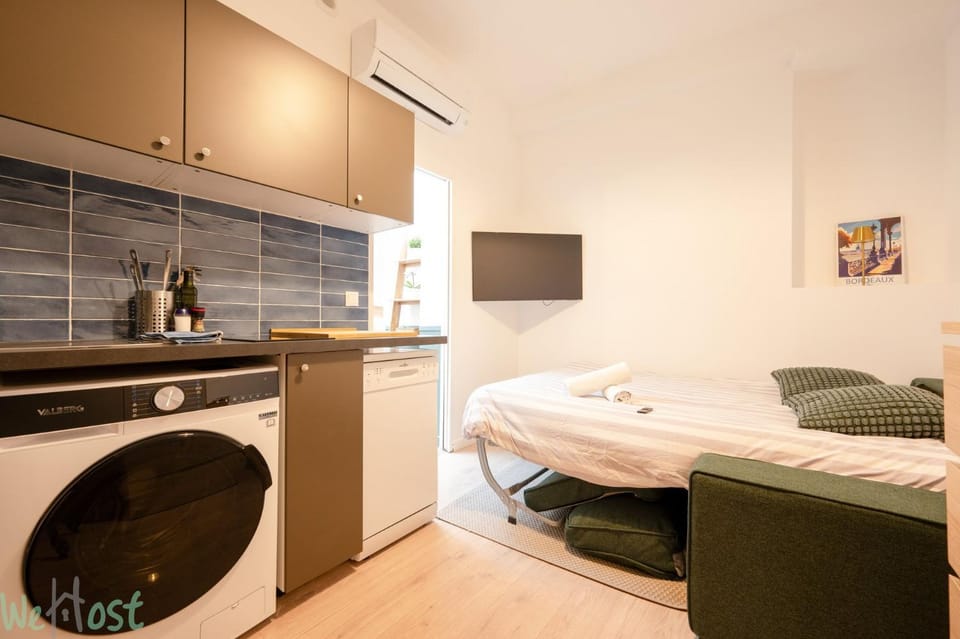 Charmant Appt - Patio & Climatisé - Centre Ville Apartment in Bordeaux