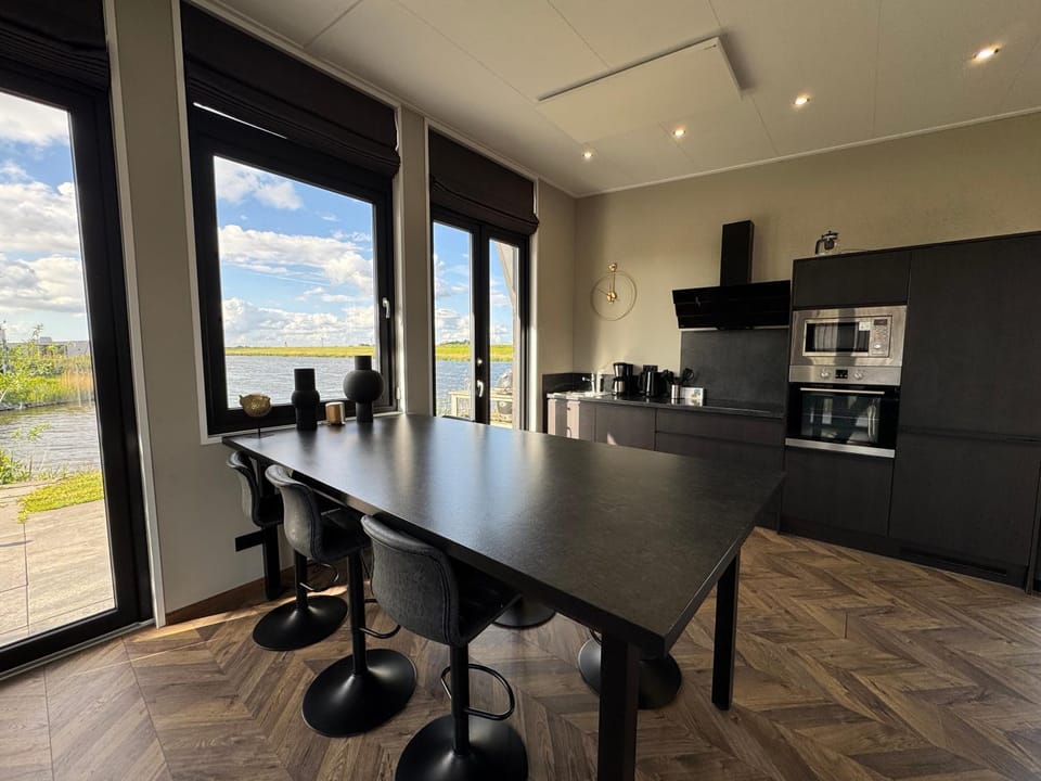 De IJssel Eilanden Chalet Steg SixtySix Kampen mit Zaun Nr 766 House in Flevoland, Netherlands