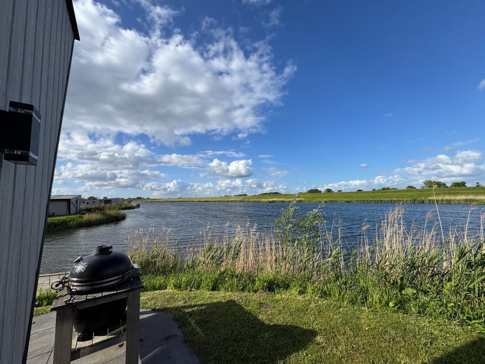 De IJssel Eilanden Chalet Steg SixtySix Kampen mit Zaun Nr 766 House in Flevoland, Netherlands