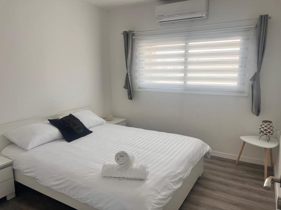 Eilat Red sea tower-Amazing pool Apartment in Eilat
