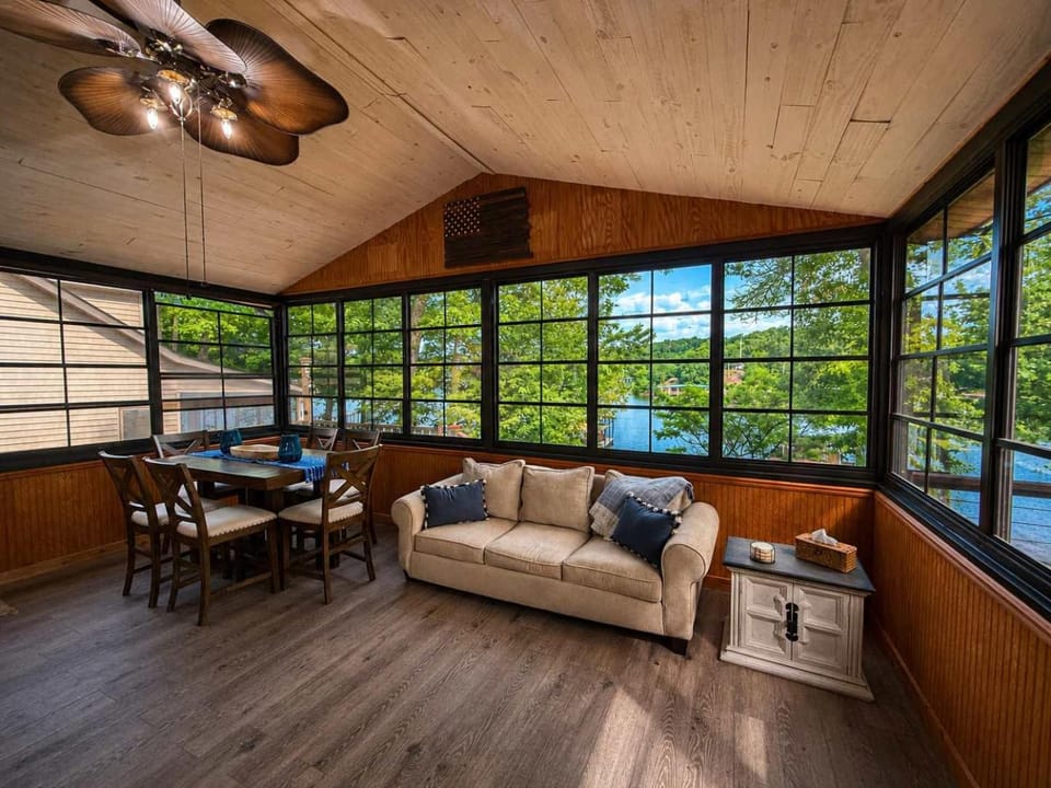 Stillwater on Doe - Private Lakefront Escape House in Ozark Mountains