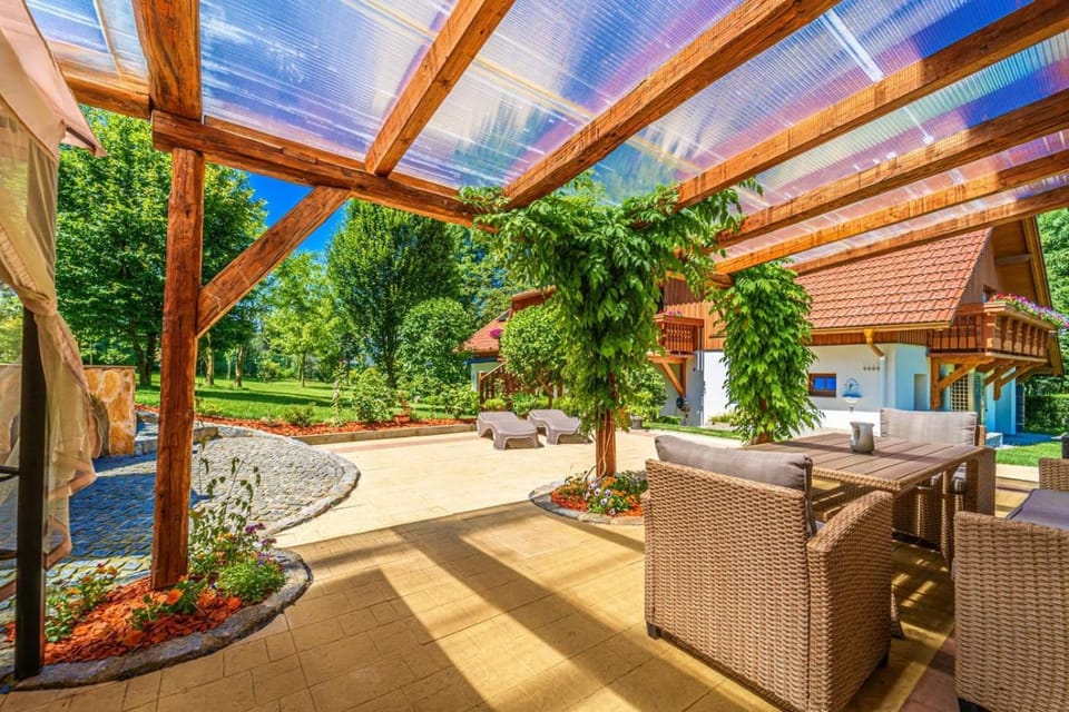 Balcony/Terrace, Garden view