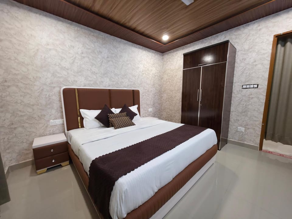 The Alpine Lakeview suite 3 Apartment in Uttarakhand