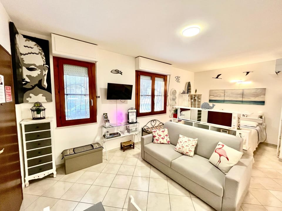 Living room, Photo of the whole room
