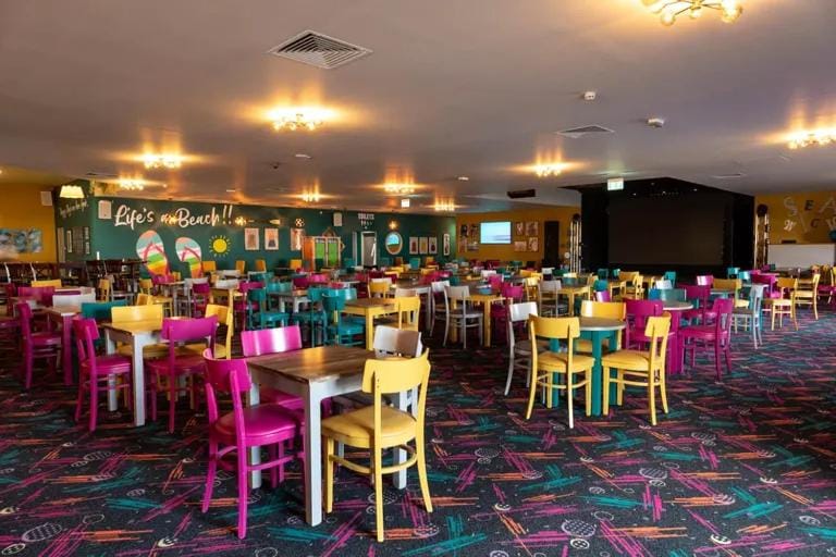 Restaurant/places to eat, Restaurant/places to eat