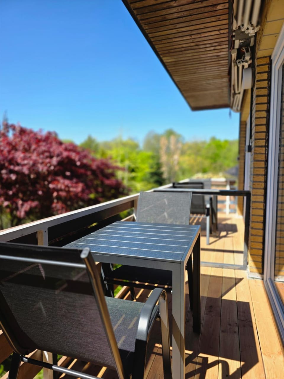 View (from property/room), Balcony/Terrace, Dining area, Garden view