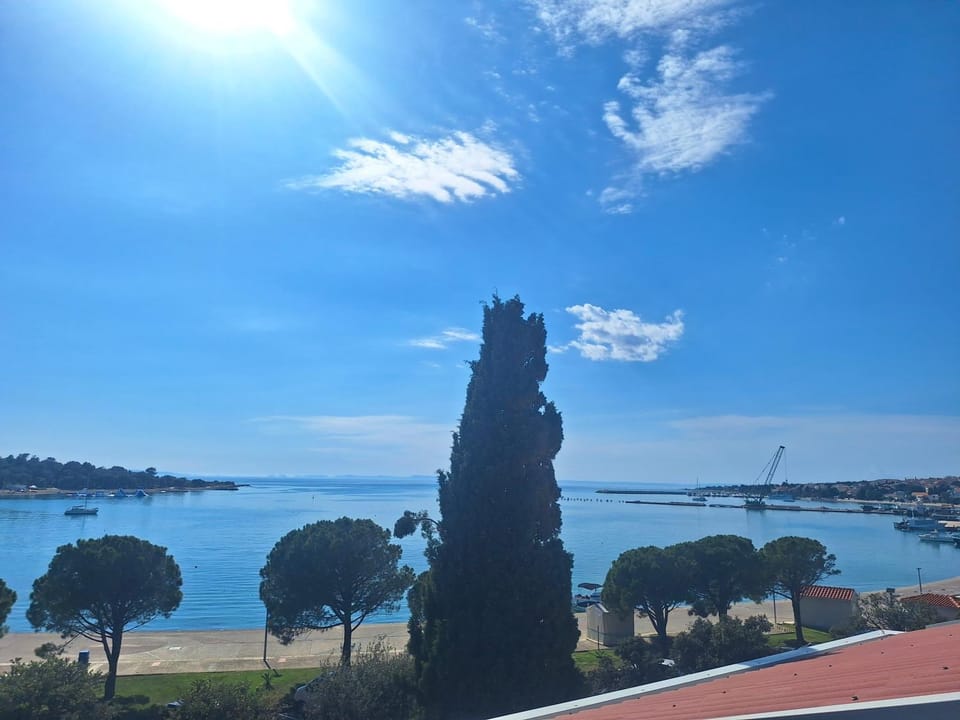 Day, Sea view