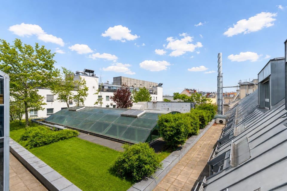 View (from property/room), Garden view, Inner courtyard view