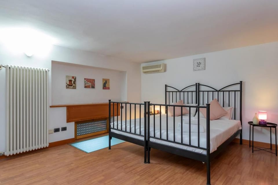 Xenia - 4 room apt in Via Zamenhof 21 Apartment in Milan