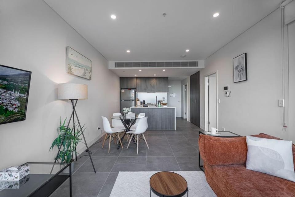 91L Abnb-Style Accor 1BR With Secure Parking, Near To Train Apartment in Lidcombe