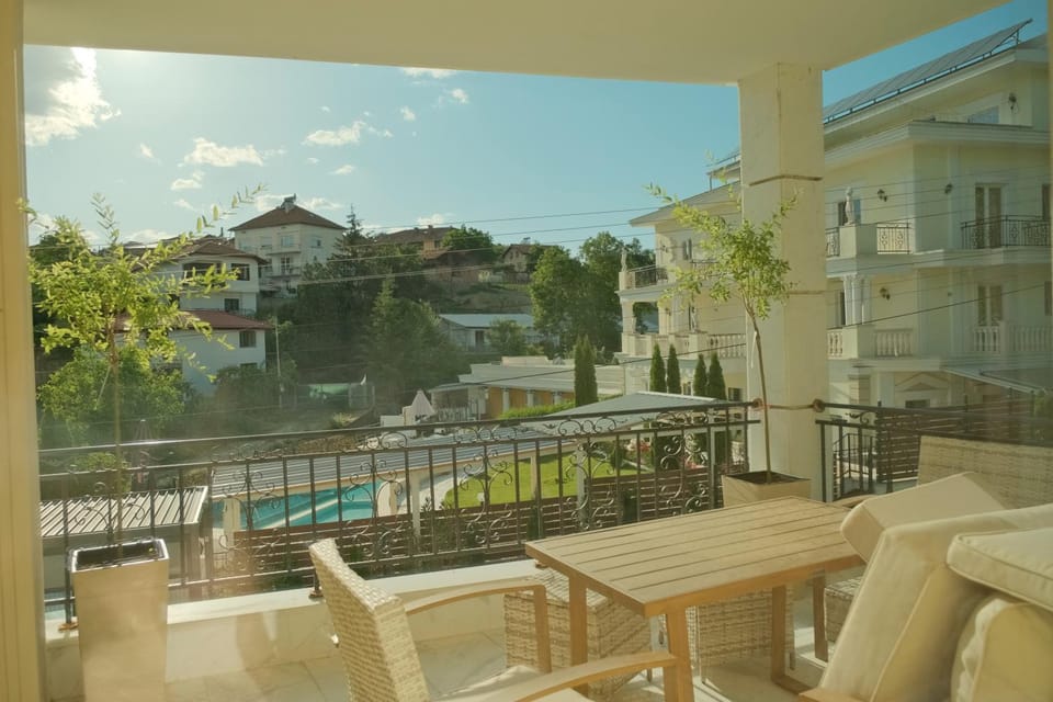 View (from property/room), Balcony/Terrace