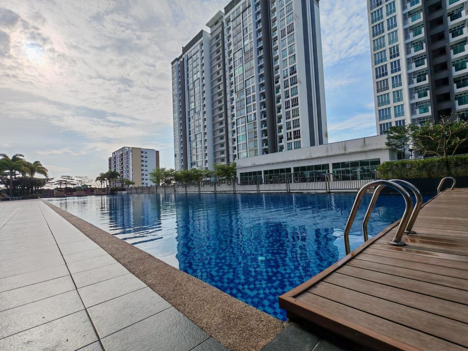 Minimalist Homestay Meridin Bayvue 3 bedrooms Apartment Apartment in Johor