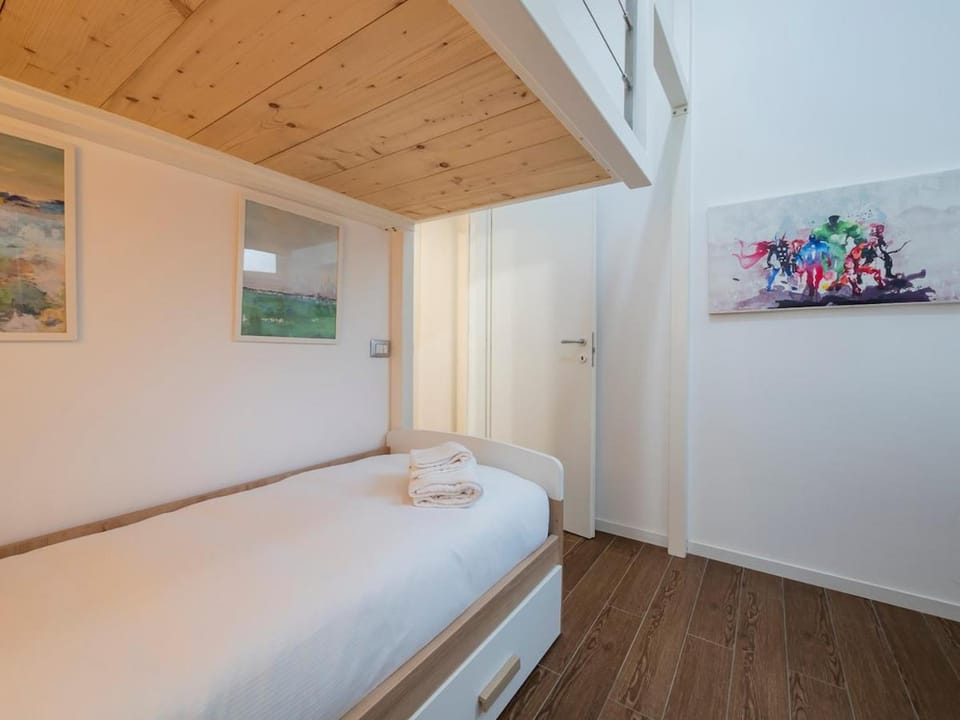 Xenia Milano - 3 rooms apt at Via Vincenzo Vela 14 Apartment in Milan