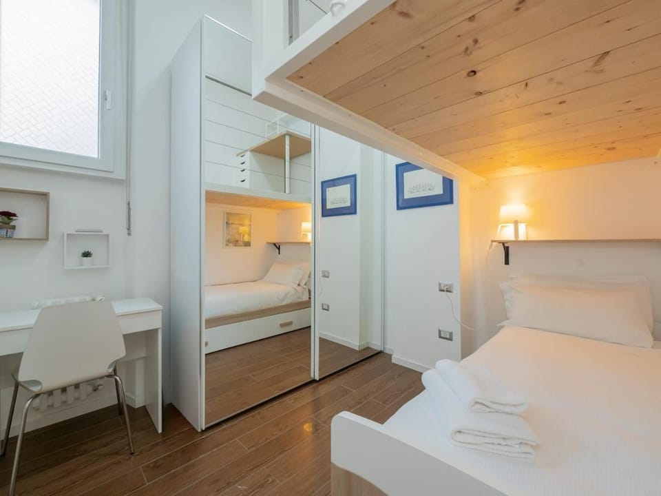 Xenia Milano - 3 rooms apt at Via Vincenzo Vela 14 Apartment in Milan