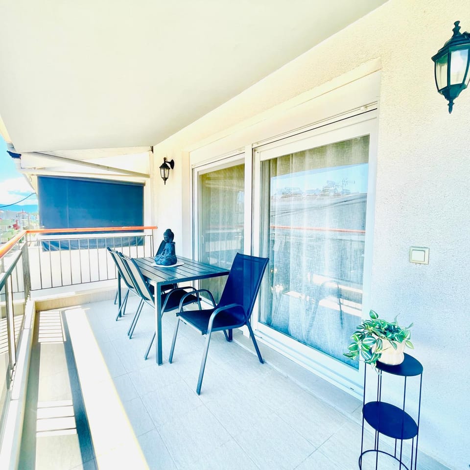 View (from property/room), Balcony/Terrace, Dining area