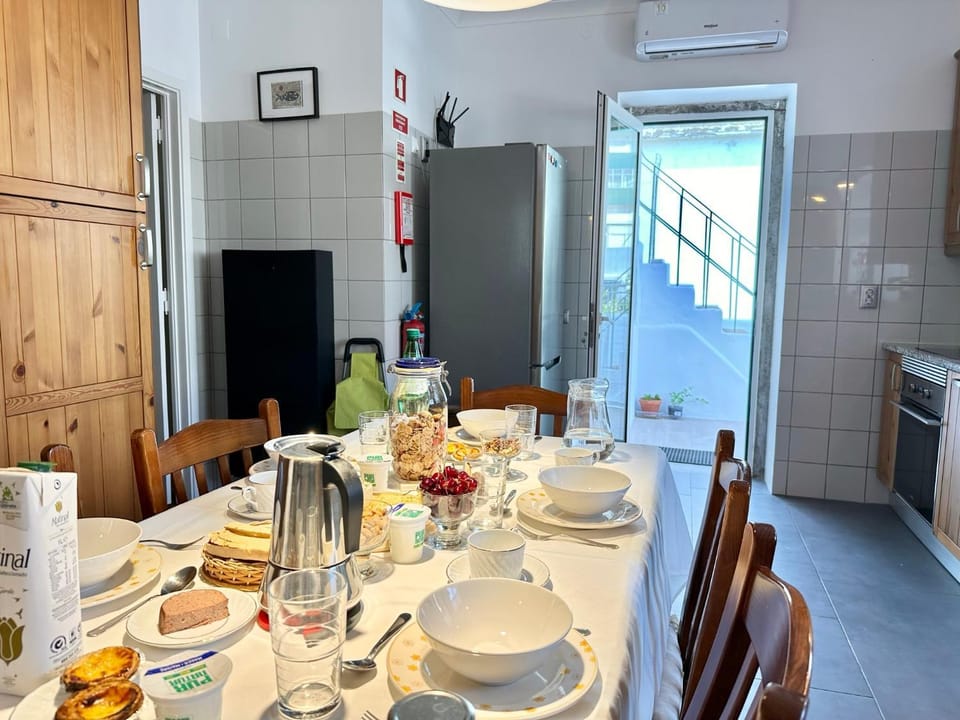 Dining area, kitchen