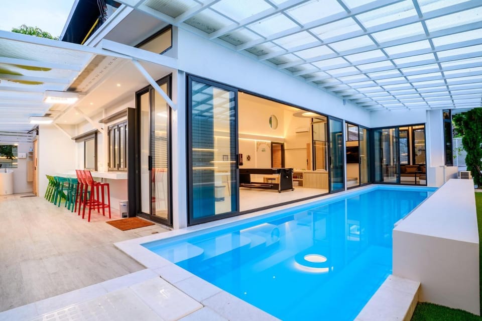 Swimming pool