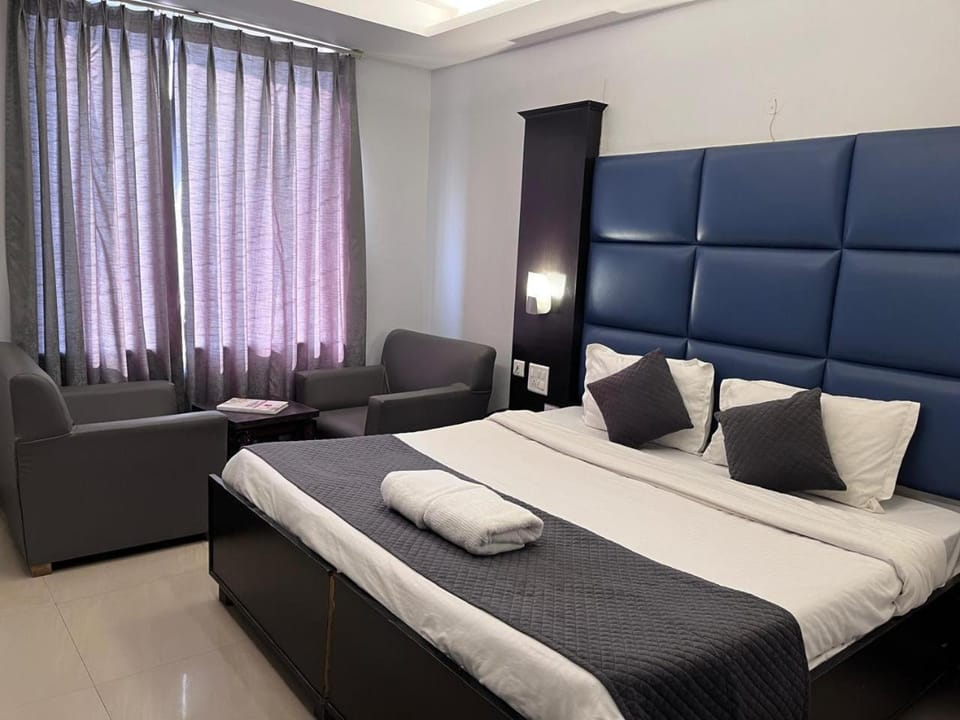 Hotel Chandigarh Grand Hotel in Chandigarh