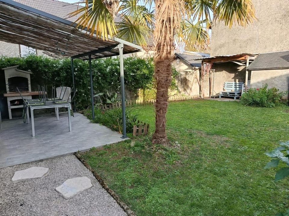 Garden, Balcony/Terrace