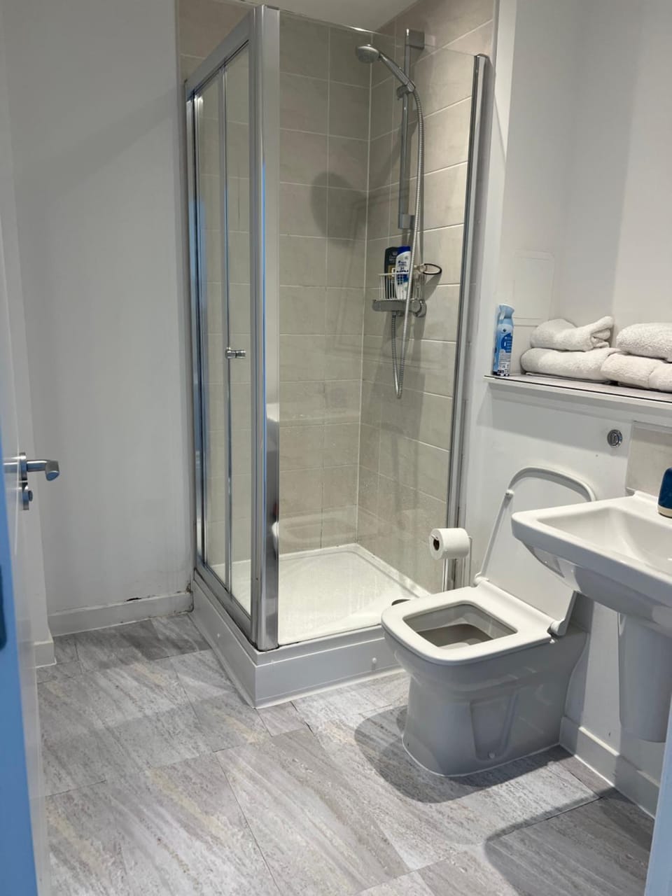 Spacious en-suite bedroom Vacation rental in Edinburgh