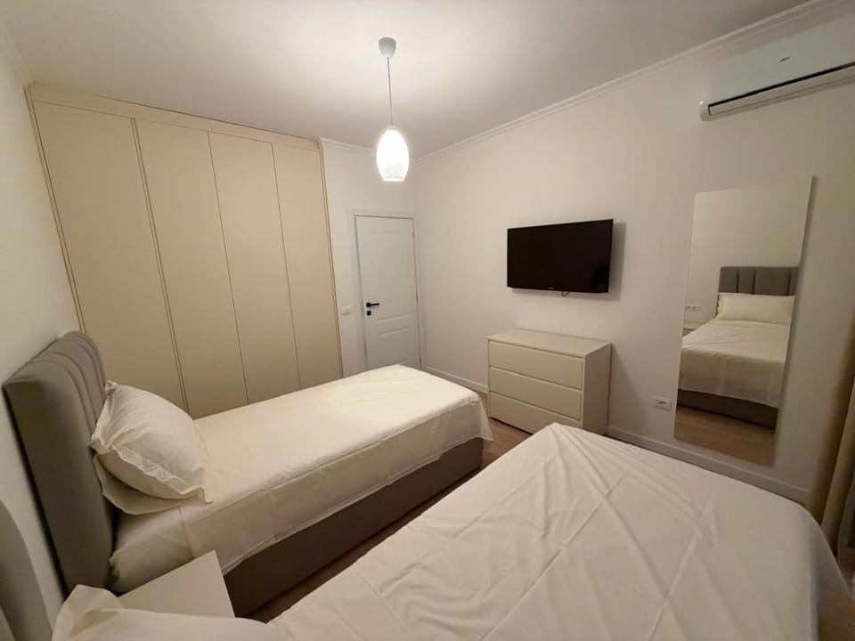 Lake View Marlin Barleti - II Apartment in Tirana