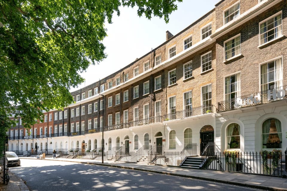 Property building, Day, Neighbourhood, City view, Street view, Location