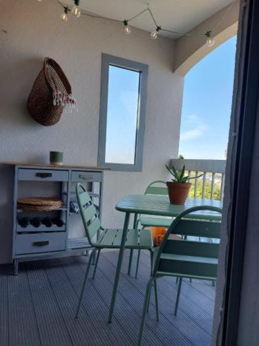 Studio cabine, vue mer, piscine Cabin in Saint-Cyprien