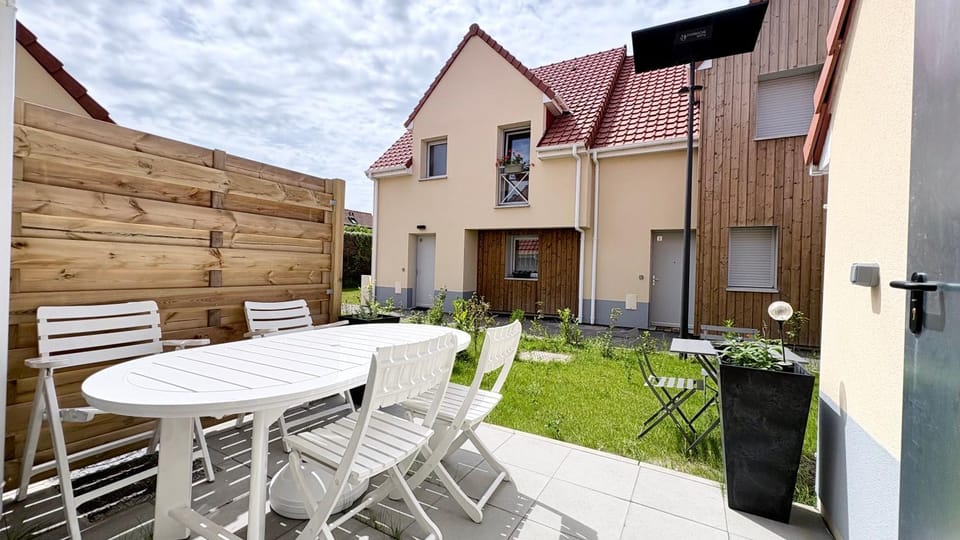 Property building, Garden