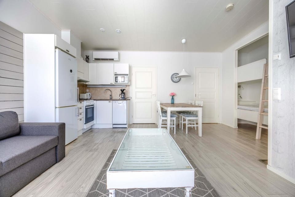 TV and multimedia, Living room, Seating area, Dining area, bunk bed
