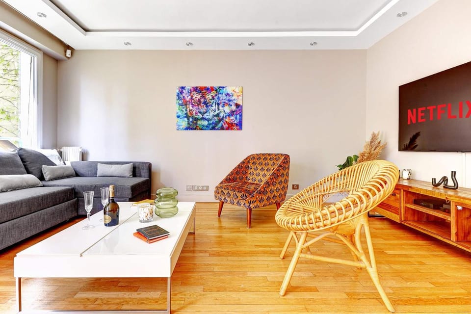Appartement avec terrasse - Champs-Elysees Apartment in Paris