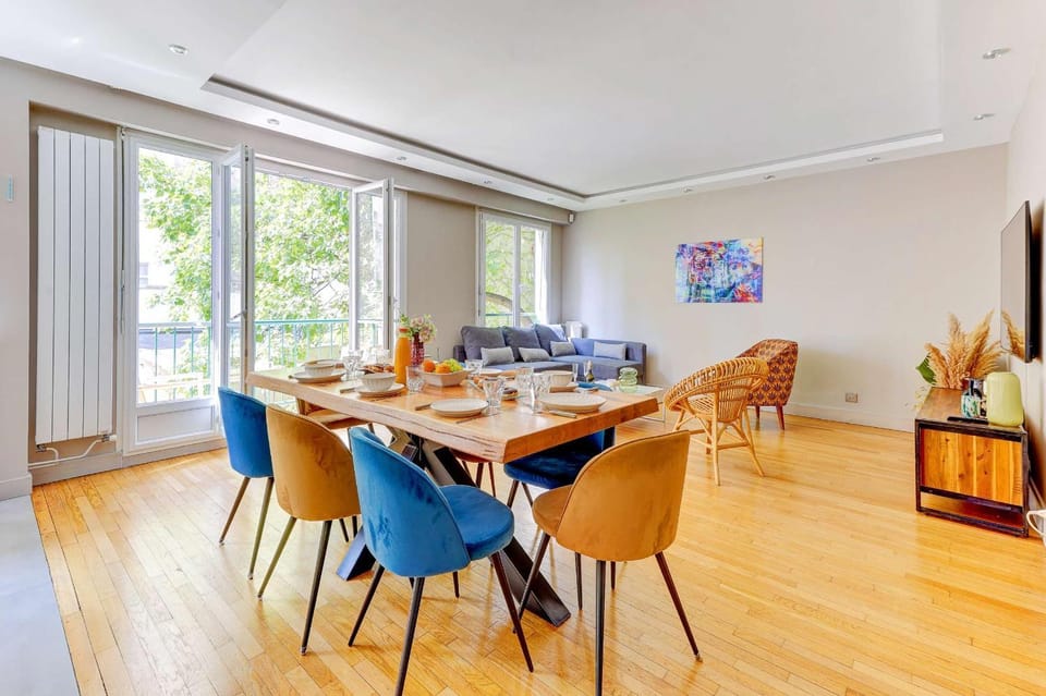 Appartement avec terrasse - Champs-Elysees Apartment in Paris