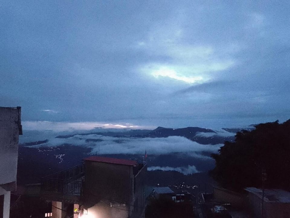 Mist N Mountain Apartment in West Bengal