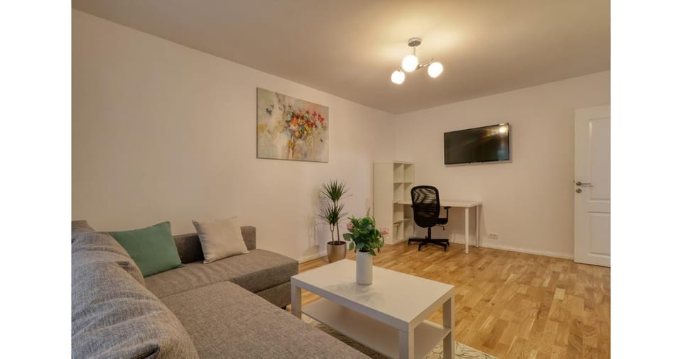Communal lounge/ TV room, TV and multimedia, Living room, Seating area