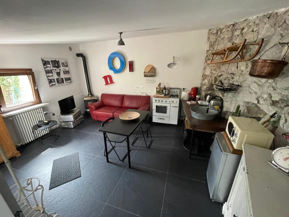 Il giardino di Lallo House in Abruzzo