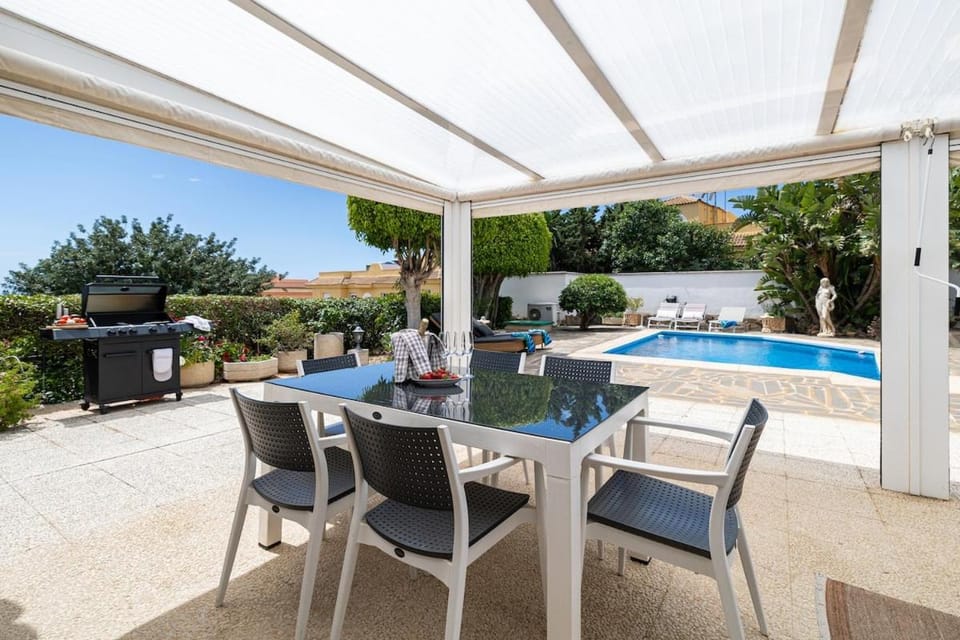 Balcony/Terrace, Swimming pool
