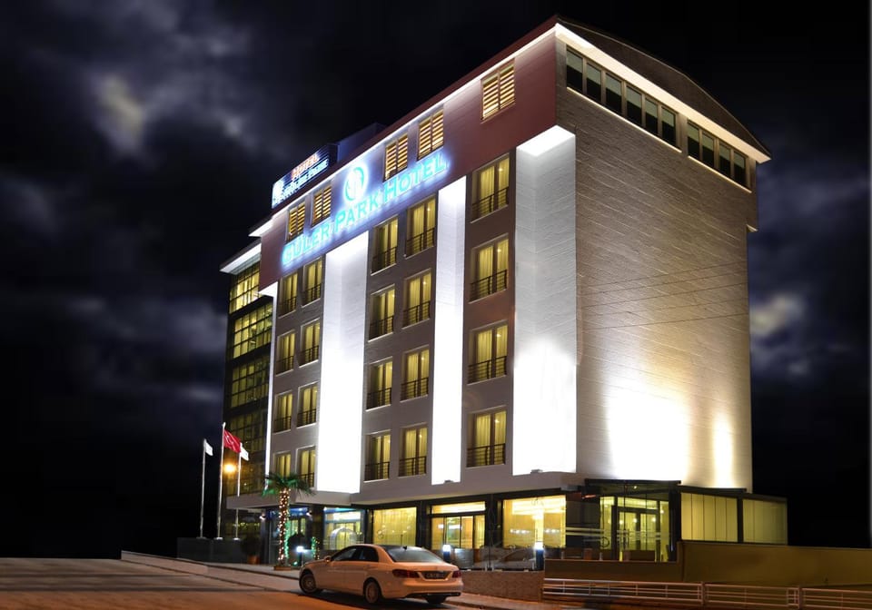 Property building, Facade/entrance, Off site