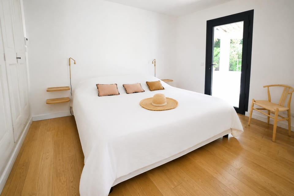 Villa Maéva - Villa Moderne Climatisée avec Piscine et Pull House Villa in Cavalaire-sur-Mer