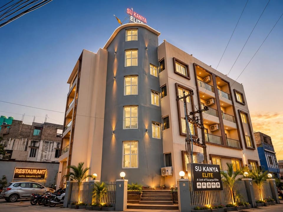 Sukanya Elite Puri - New Luxurious stay near Blue Flag beach with All AC Room, Free Parking & Restaurant Inn in Puri